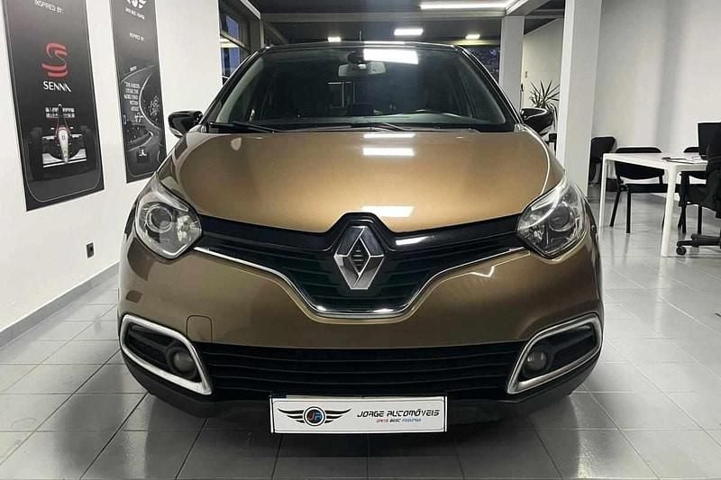 Usado Renault Captur 110 HP (80 kW) 2015 Outra SUV