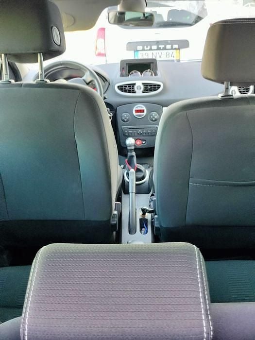 Usado 2011 Renault Clio II Sedan | € 6.000 (Preço justo) - Imagem 1/4