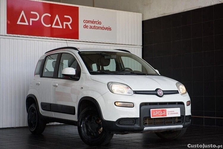 Branco Usado 2019 Fiat Panda 4x4 S Citadino | € 8.900 - Imagem 1/1