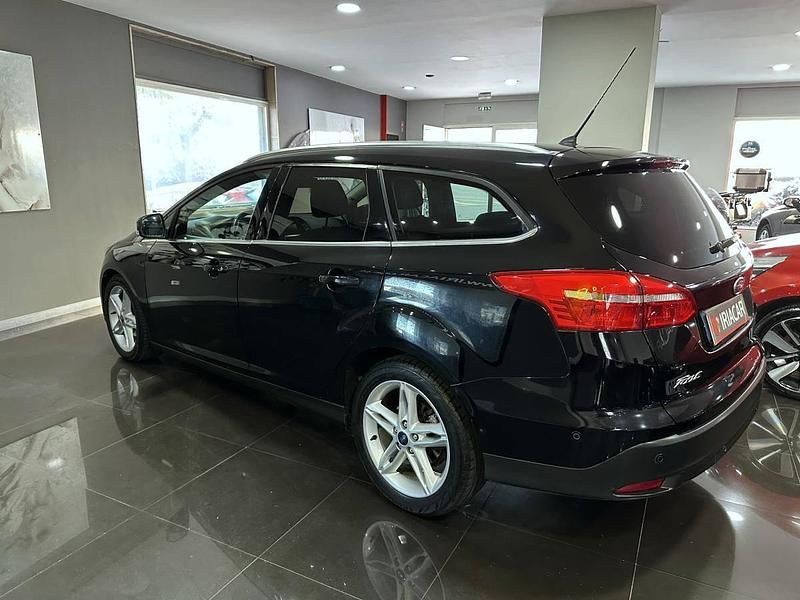 Usado Ford Focus Titanium 120 HP (88 kW) 2016 Preto Carrinha