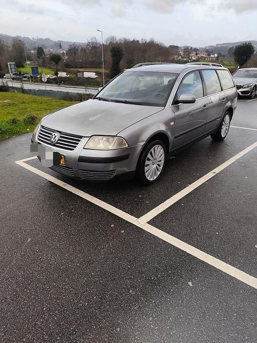 Usado 2002 VW Passat Sedan | € 2.250 (Bom preço) - Imagem 1/4
