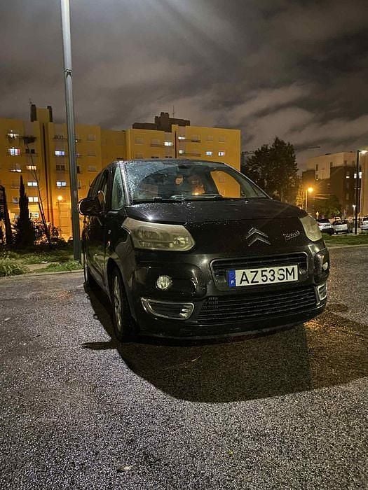 Usado 2009 Citroën C3 Picasso Monovolume | € 2.750 - Imagem 1/4