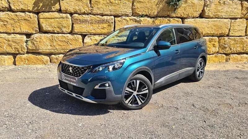 Verde Usado 2018 Peugeot 5008 Allure Monovolume | € 23.500 (Preço elevado) - Imagem 1/4
