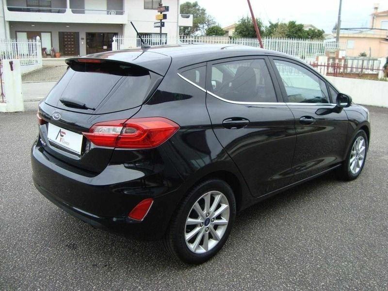 Usado Ford Fiesta Titanium 100 HP (73 kW) 2019 Preto Citadino