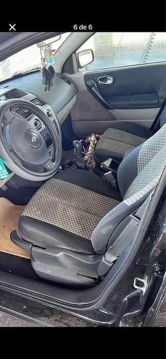 Usado 2004 Renault Mégane II Sedan | € 2.600 - Imagem 1/4