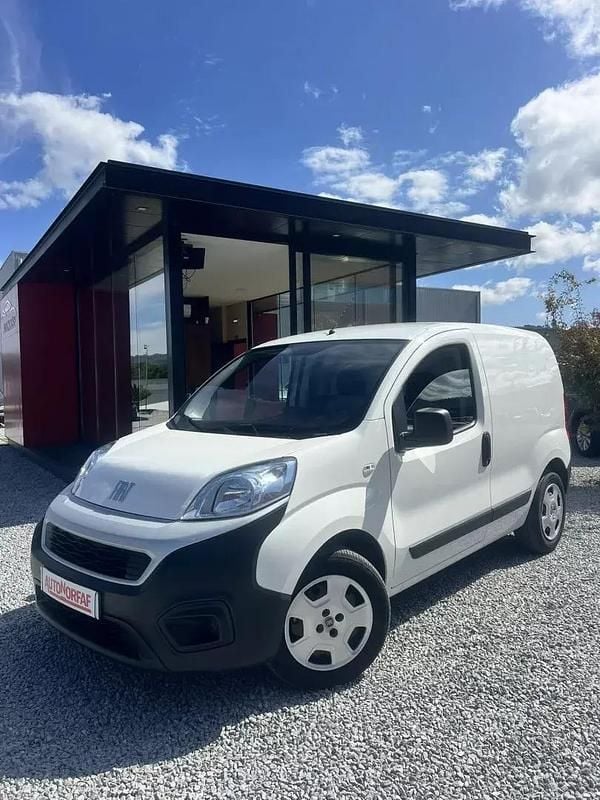 Branco Usado 2022 Fiat Fiorino Monovolume | € 12.500 (Super Preço) - Imagem 1/4