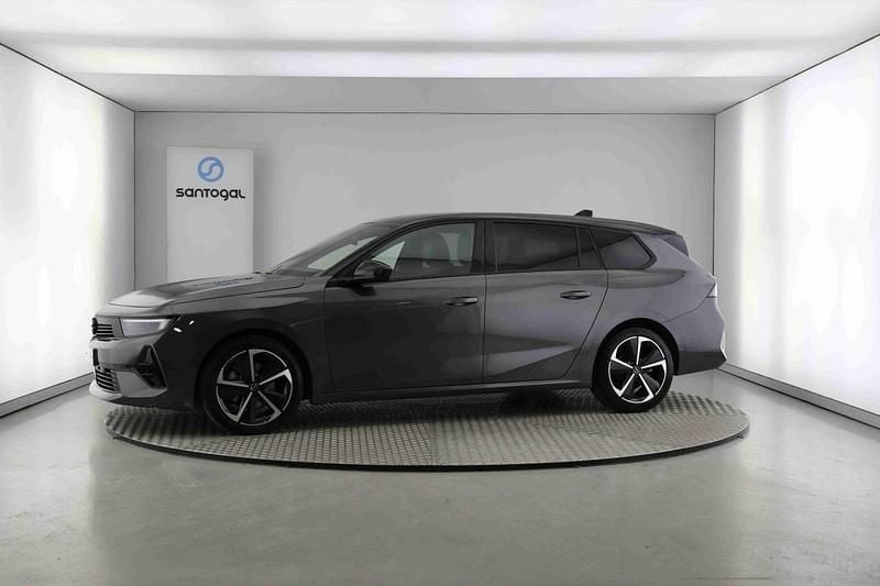 Usado Opel Astra 136 HP (100 kW) 2025 Cinzento