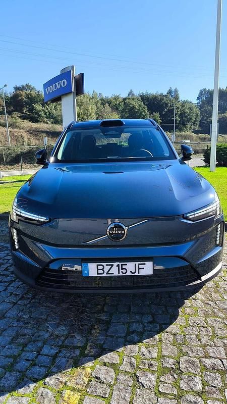 Usado Volvo EX90 204 kW (278 HP) 2025 Azul SUV