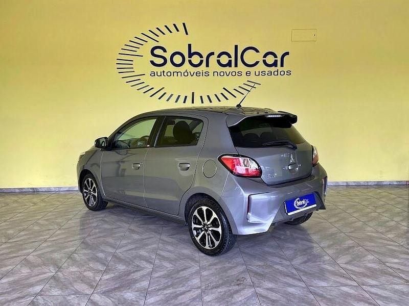 Cinzento Usado 2022 Mitsubishi Space Star | € 13.000 (Preço justo) - Imagem 1/1