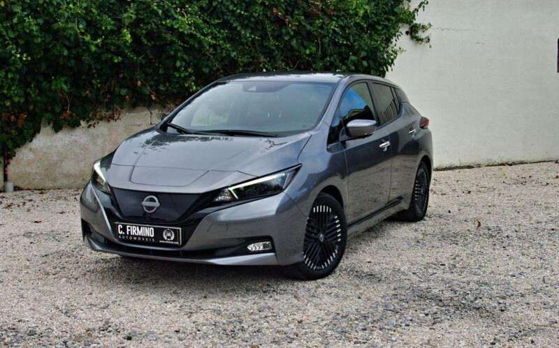 Cinza escuro Usado 2022 Nissan Leaf N-Connecta Citadino | € 23.790 (Preço elevado) - Imagem 1/4