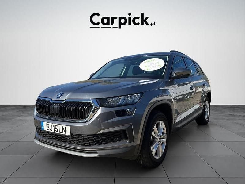 Cinza Usado 2024 Skoda Kodiaq SUV | € 37.900 (Preço justo) - Imagem 1/4