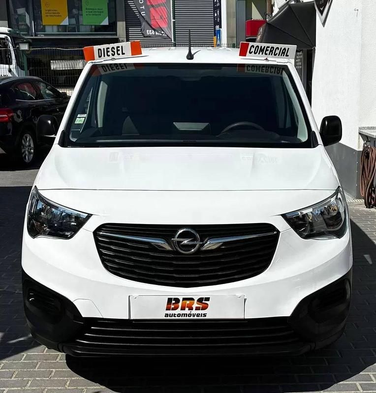 Usado Opel Combo 102 HP (75 kW) 2022 Branco Monovolume