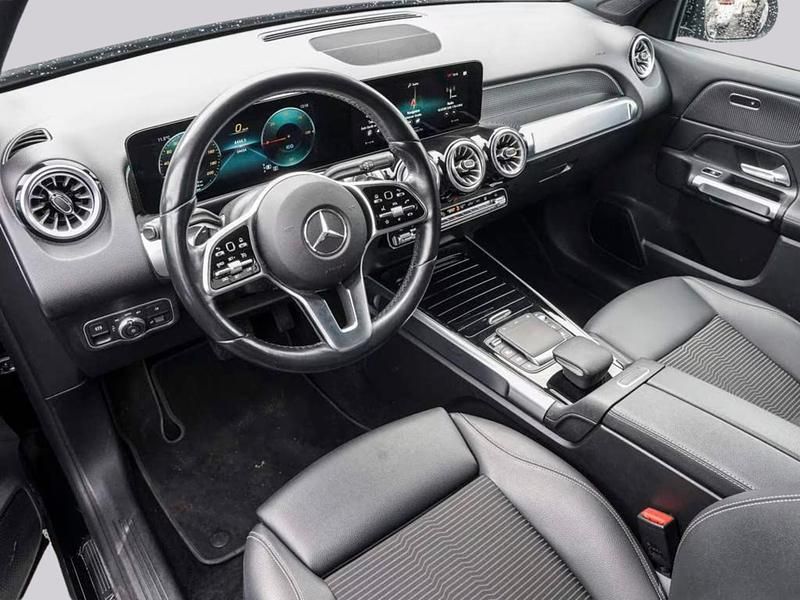 Usado Mercedes EQB250 Progressive 139 kW (190 HP) 2022 Preto SUV