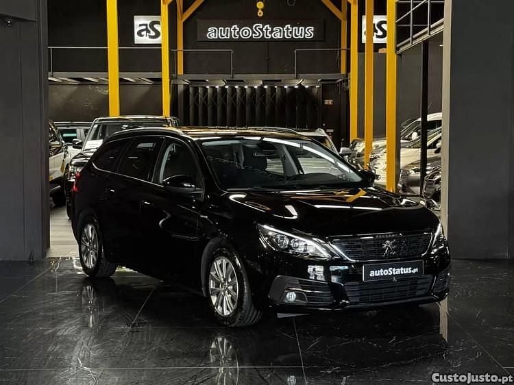 Preto Usado 2020 Peugeot 308 Style Sedan | € 12.990 (Preço justo) - Imagem 1/1
