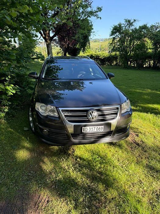 Usado 2009 VW Passat R Sedan | € 3.000 - Imagem 1/4