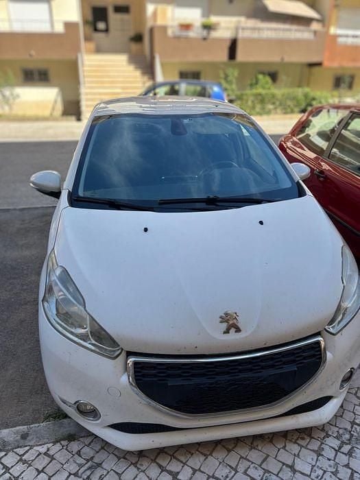 Usado 2015 Peugeot 208 Citadino | € 5.500 (Super Preço) - Imagem 1/4