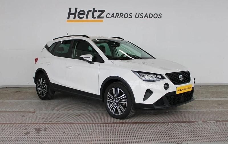 Branco Usado 2023 Seat Arona SUV | € 15.590 (Bom preço) - Imagem 1/4