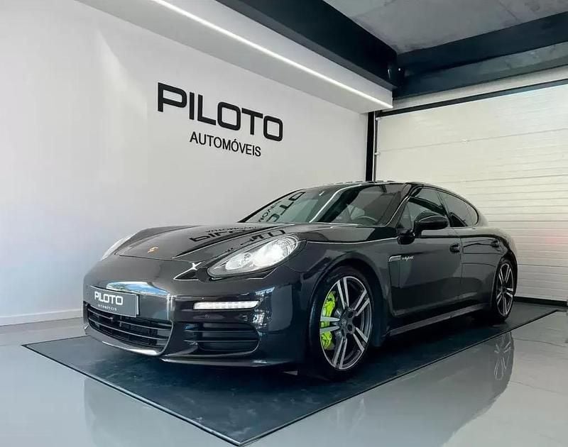 Cinza escuro Usado 2014 Porsche Panamera S E-Hybrid Sedan | € 45.990 (Caro) - Imagem 1/4