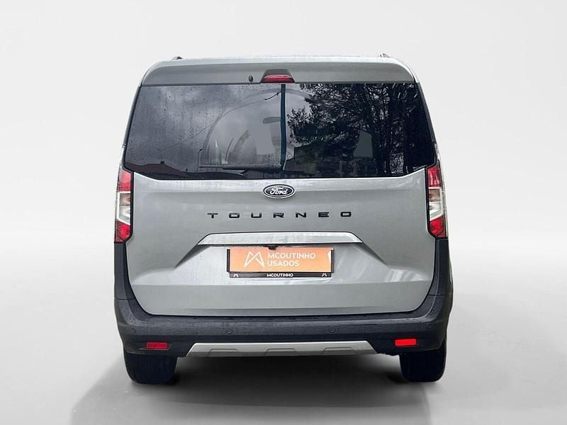 Usado Ford Courier Active 125 HP (91 kW) 2025 Cinza Monovolume