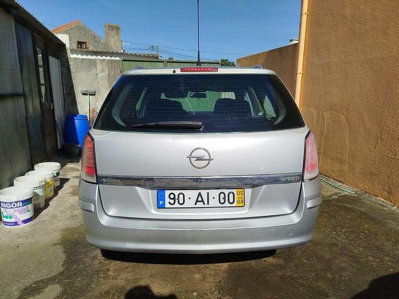 Usado Opel Astra 100 HP (73 kW) 2005 Sedan