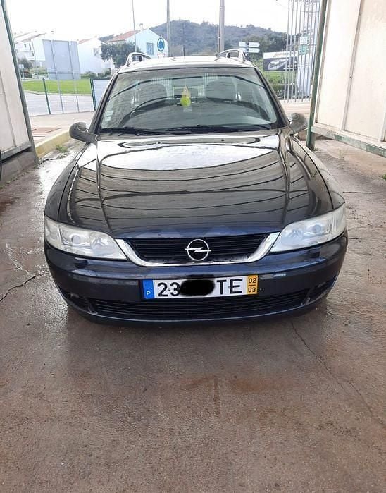 Usado 2002 Opel Vectra Sport Sedan | € 1.999 (Super Preço) - Imagem 1/4