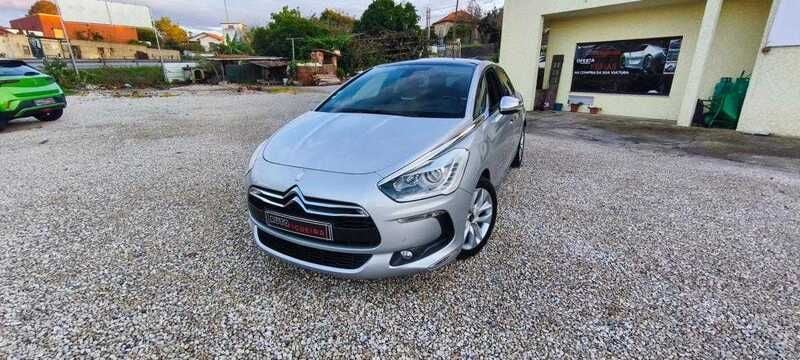 Cinzento Usado 2012 Citroën DS5 So Chic Citadino | € 11.900 (Preço justo) - Imagem 1/4