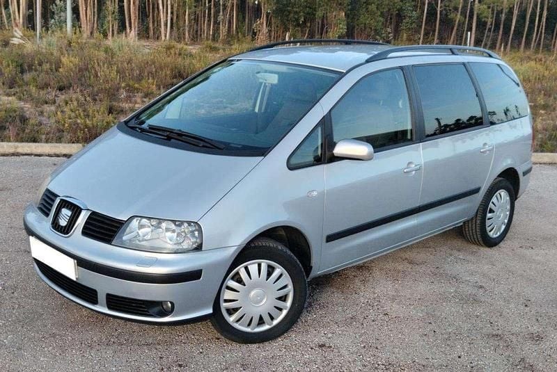 Cinzento Usado 2005 Seat Alhambra Reference Monovolume | € 9.000 (Preço elevado) - Imagem 1/4