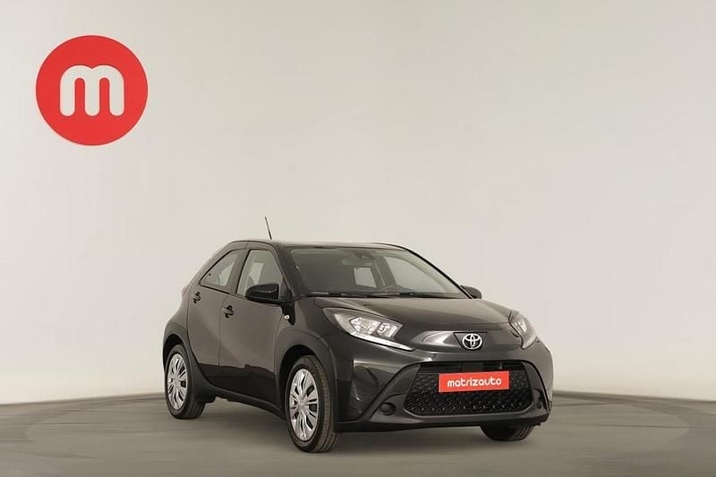 Preto Usado 2023 Toyota Aygo X-play Citadino | € 15.999 (Preço justo) - Imagem 1/4