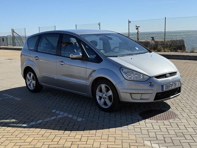 Cinza Usado 2008 Ford S-MAX Titanium Monovolume | € 5.900 (Preço justo) - Imagem 1/4