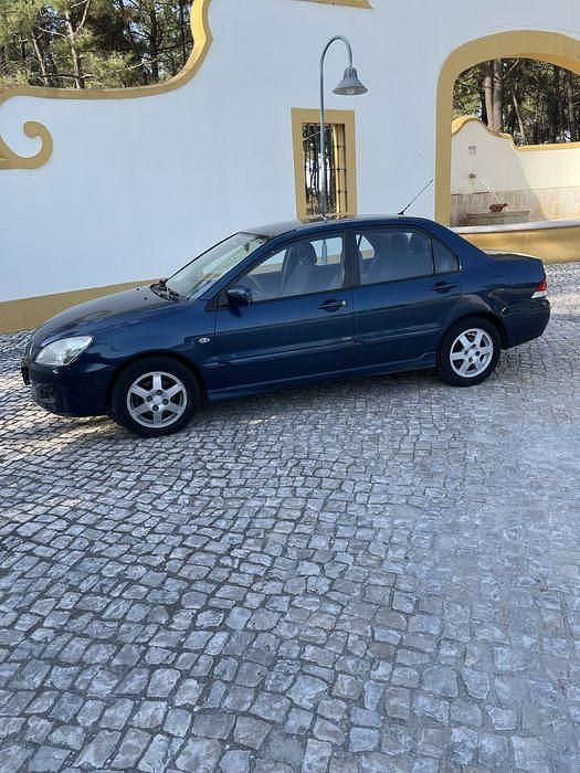 Usado 2006 Mitsubishi Lancer Comfort Edition Sedan | € 2.350 - Imagem 1/4