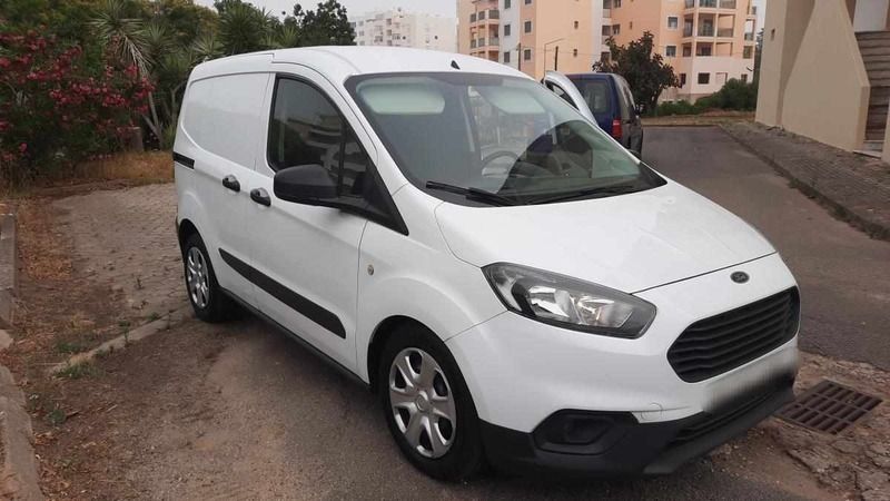 Branco Usado 2019 Ford Courier Monovolume | € 11.500 (Preço justo) - Imagem 1/4