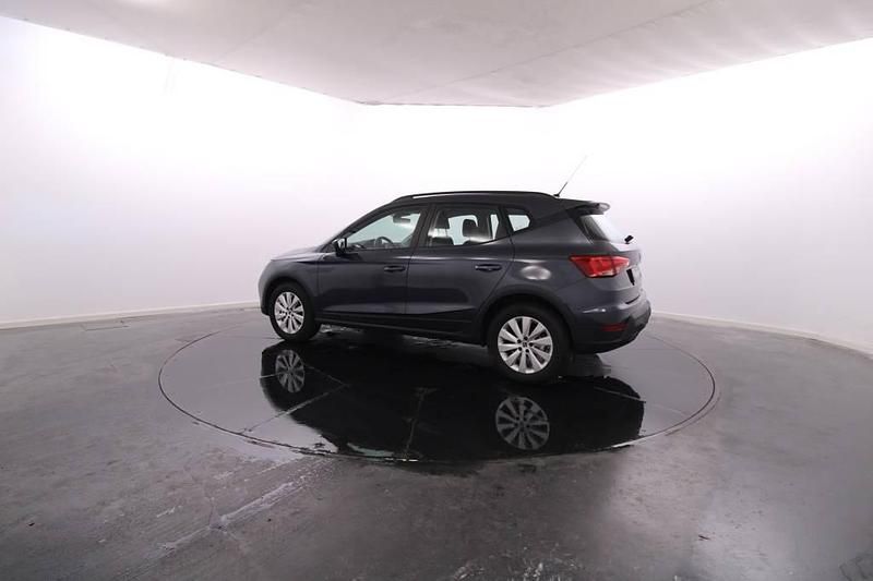 Usado Seat Arona 110 HP (80 kW) 2024 Cinzento SUV