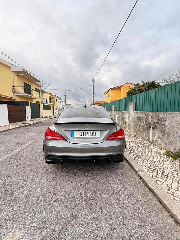 Usado Mercedes CLA220 170 HP (125 kW) 2014 Cinzento Sedan
