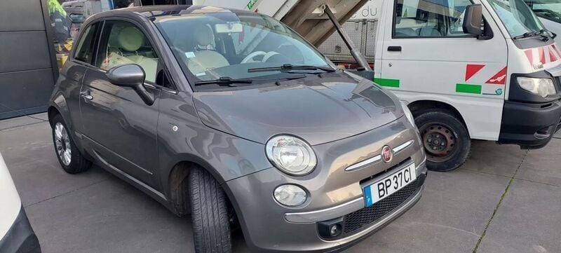 Cinzento Usado 2015 Fiat 500 S Citadino | € 7.250 (Bom preço) - Imagem 1/4