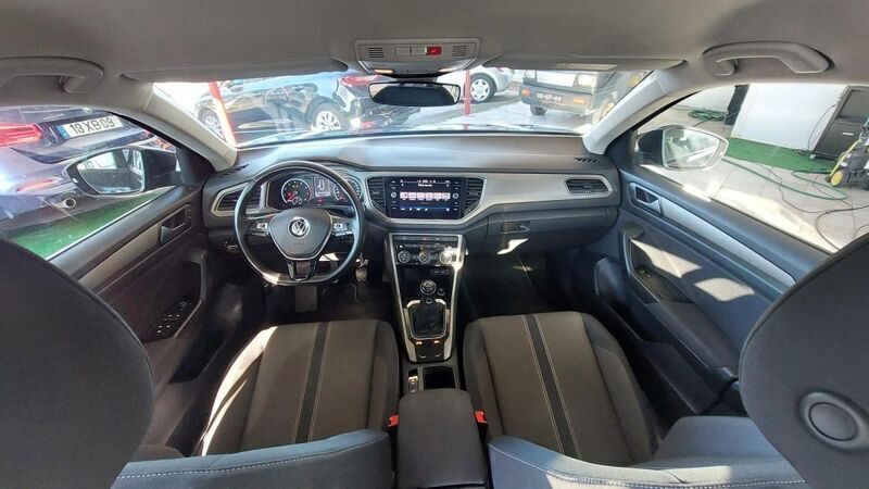 Usado VW T-Roc Style 110 HP (80 kW) 2021 Preto SUV