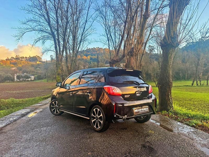 Usado Mitsubishi Space Star Edition 71 HP (52 kW) 2021 Preto