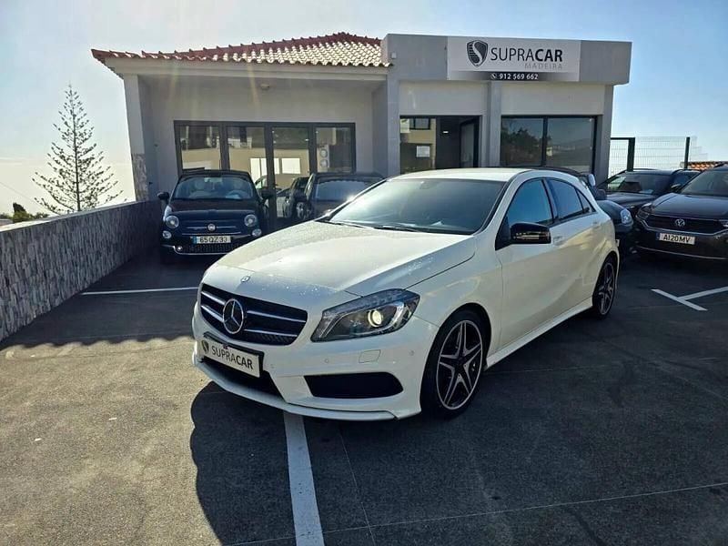 Usado Mercedes A180 136 HP (100 kW) 2014 Branco