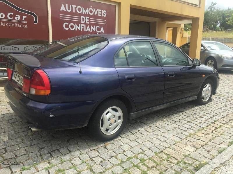 Mitsubishi carisma 1 8