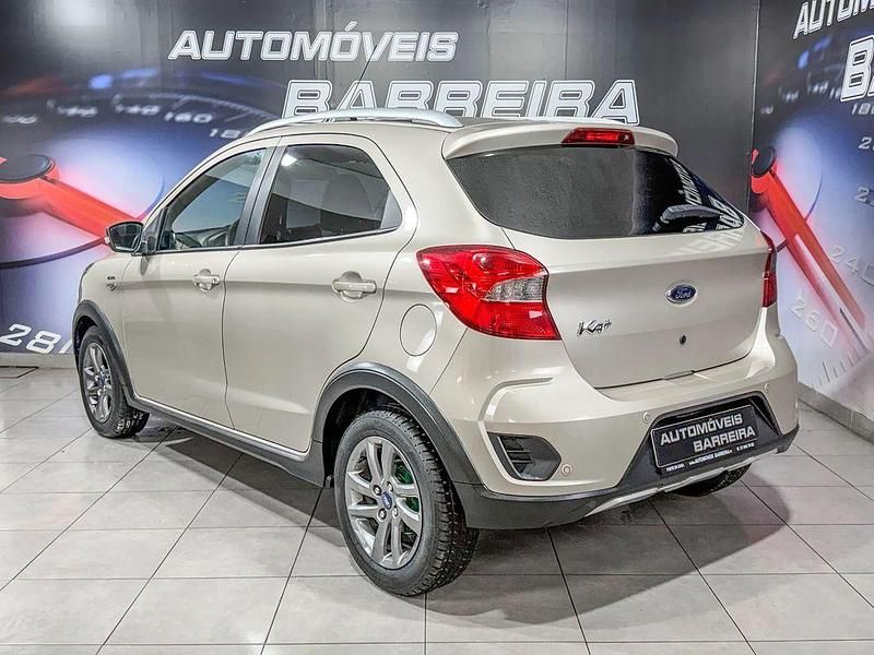 Usado Ford Ka Active 85 HP (62 kW) 2019 Castanho Sedan
