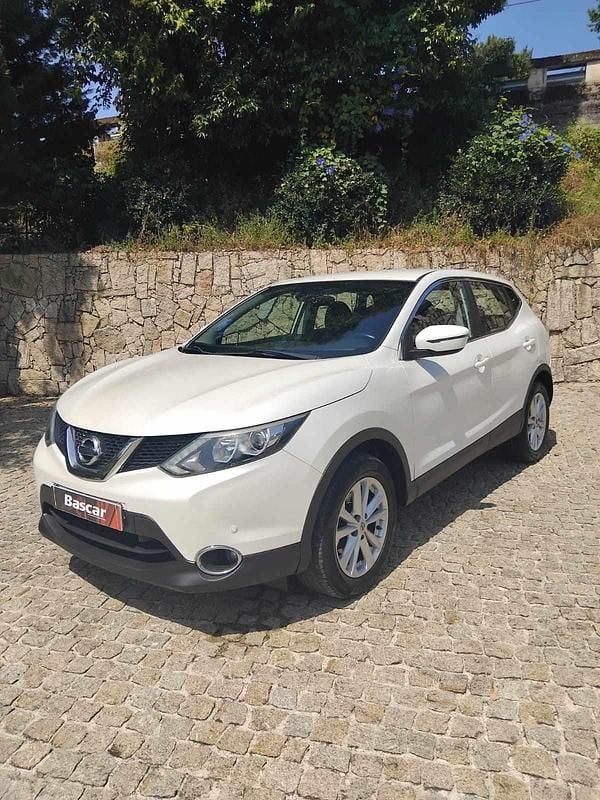 Branco Usado 2016 Nissan Qashqai SUV | € 13.000 (Bom preço) - Imagem 1/4