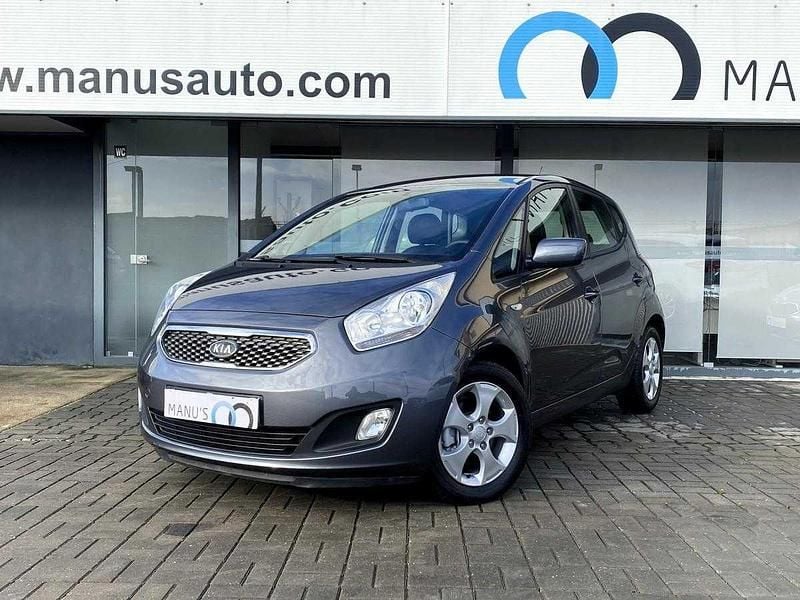 Usado Kia Venga EX 77 HP (56 kW) 2013 Cinzento Citadino