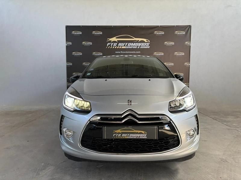 Cinzento Usado 2015 Citroën DS3 | € 8.790 (Preço justo) - Imagem 1/4