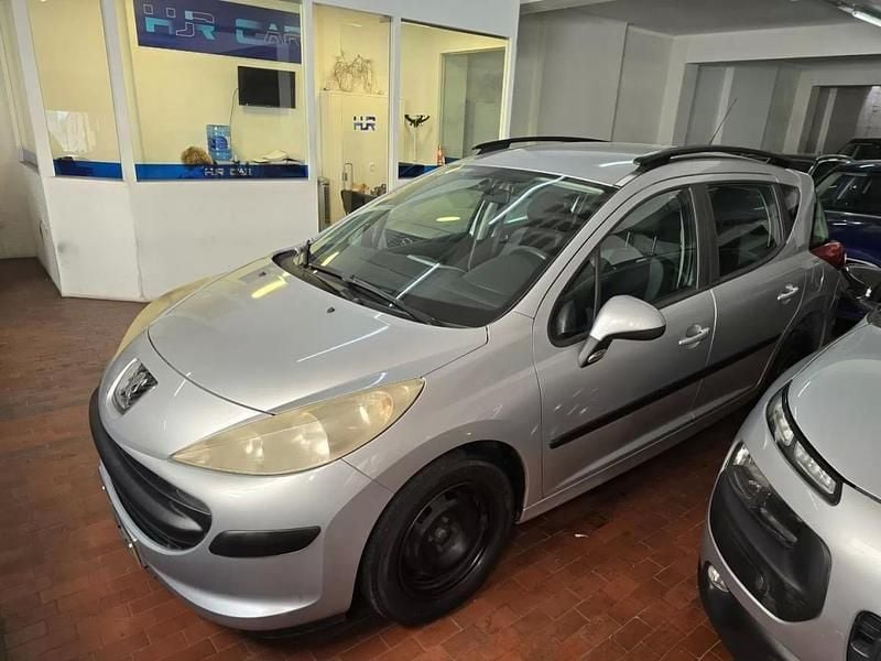 Cinza prata Usado 2009 Peugeot 207 Carrinha | € 3.950 (Preço justo) - Imagem 1/4