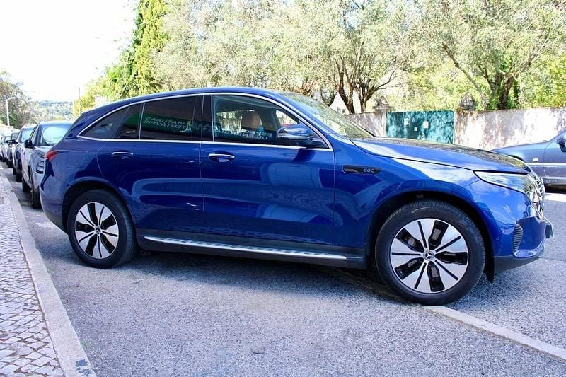 Azul Usado 2020 Mercedes EQC400 SUV | € 33.500 (Super Preço) - Imagem 1/4