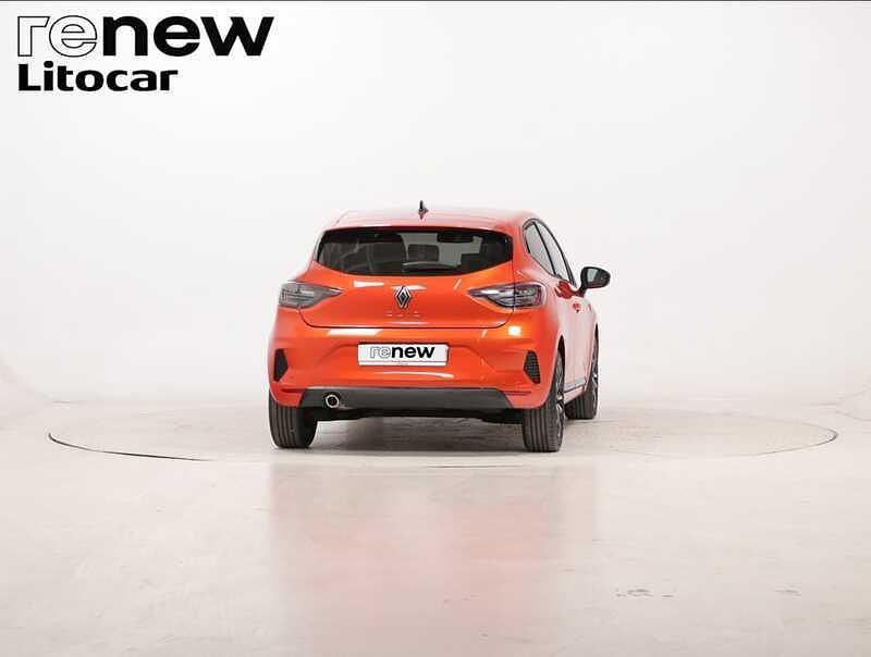 Usado Renault Clio V Techno 91 HP (66 kW) 2024 Laranja
