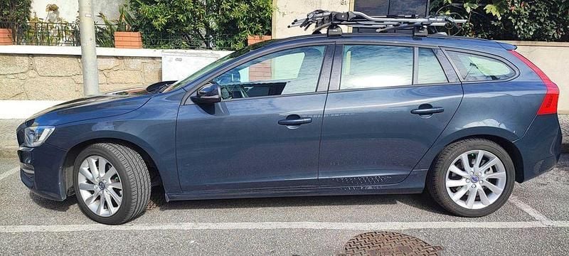 Usado Volvo V60 Kinetic 120 HP (88 kW) 2016 Carrinha