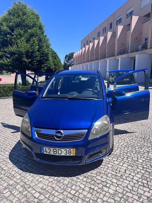 Usado 2006 Opel Zafira Monovolume | € 4.750 - Imagem 1/4