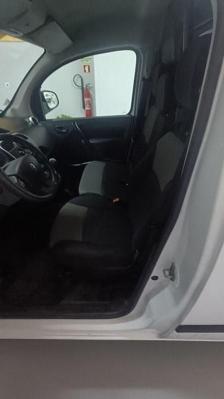 Usado Renault Kangoo Business 80 HP (58 kW) 2020 Branco Sedan