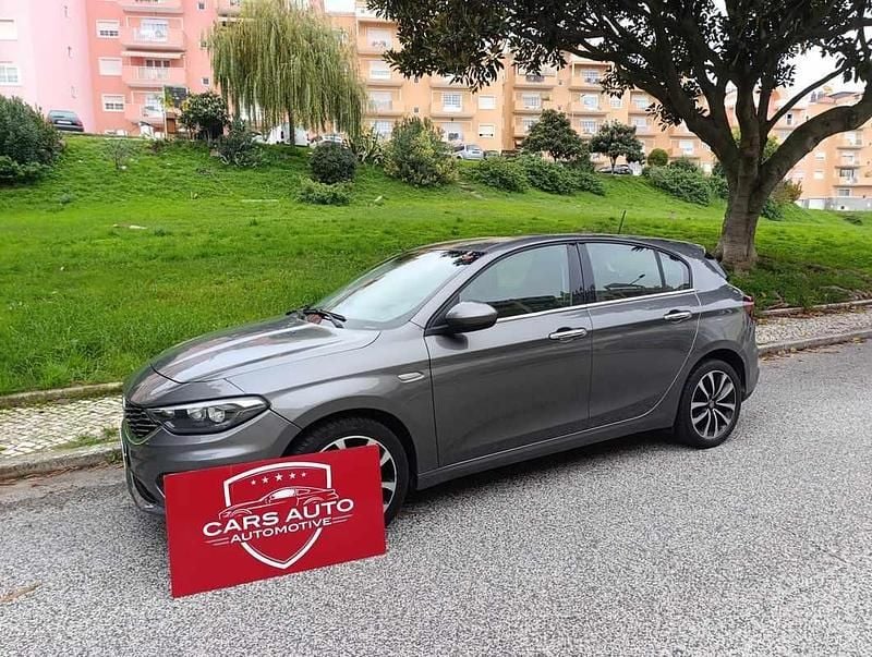 Cinzento Usado 2018 Fiat Tipo | € 9.999 (Bom preço) - Imagem 1/4