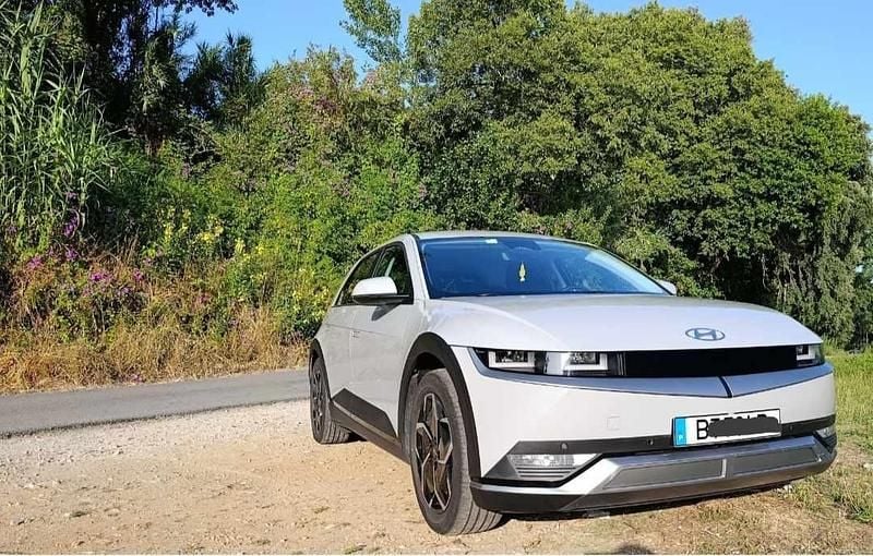 Cinzento Usado 2023 Hyundai Ioniq 6 Sedan | € 29.500 - Imagem 1/4